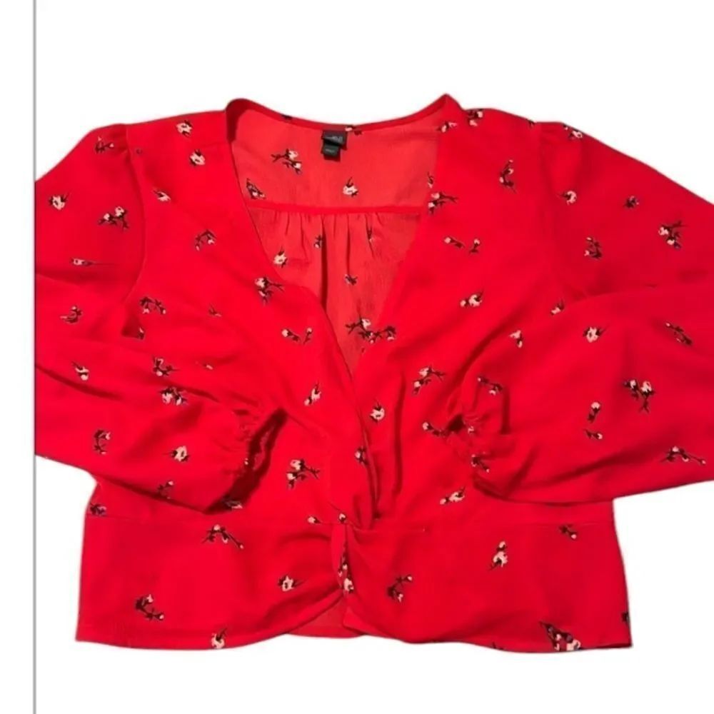 Wild Fable szXXL long sleeve red flowered twisted hem peplum side zip blouse EUC